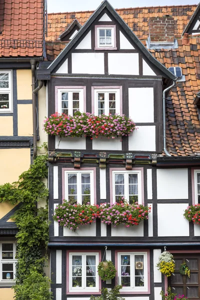 在奎德林堡小镇，德国砖木房子 — 图库照片