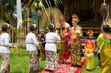 Bali geleneksel düğün