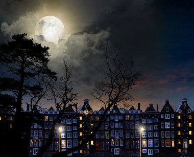 gece şehir amsterdam