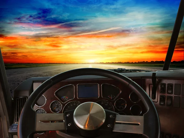 View of the road from the truck cab — Stock Photo, Image