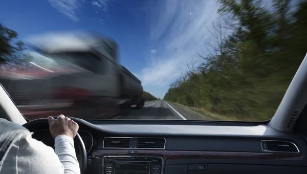 Carro de condução — Fotografia de Stock