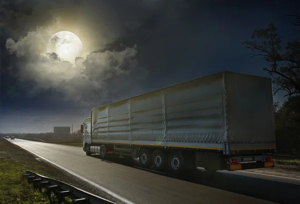 Truck on the asphalt road — Stock Photo, Image