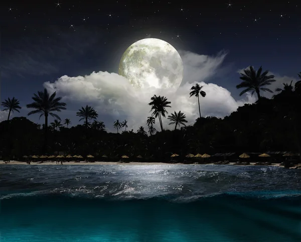 Mond über der Insel — Stockfoto