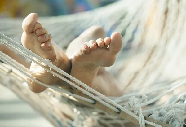 Girl in a hammock — Stock Photo, Image