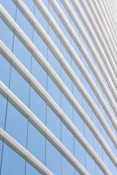 Pared de cristal azul del edificio de oficinas —  Fotos de Stock