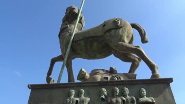 Pompeii, İtalya 15 Ekim 2019. Pompei 'nin tarihi genelevi Lupanar' da korunmuş antik bir Roma erotik freskinin ayrıntıları. Duvar resmi, patlamadan önce Roma toplumunun günlük yaşamını, cinselliğini ve sosyal geleneklerini yansıtıyor.