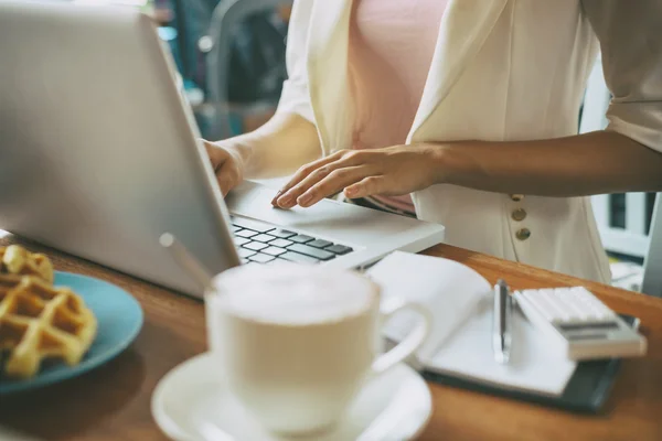 Working with laptop — Stock Photo, Image