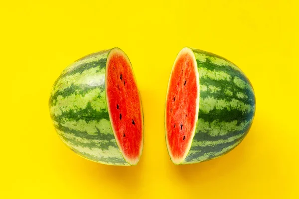 Watermeloen Gele Achtergrond Bovenaanzicht — Stockfoto
