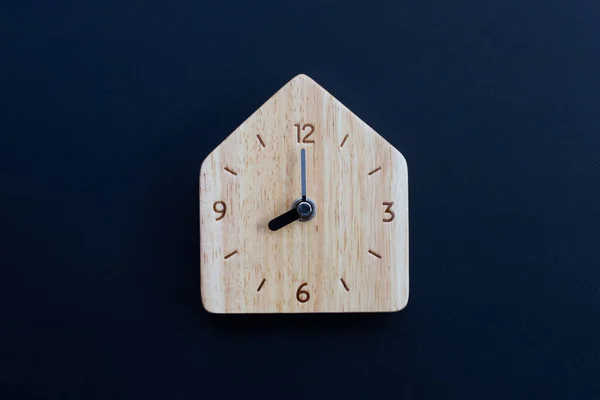 Wooden Clock Dark Background Copy Space — Stock Photo, Image