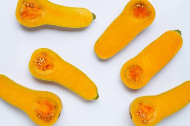 Beyaz arka planda kabak ezmesi.