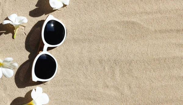 선글라스에 배관공 여름의 — 스톡 사진