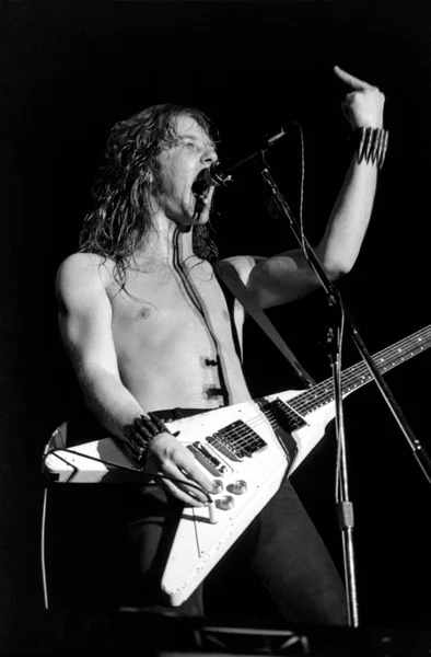 Zwolle Países Bajos Febrero 1984 Metallica Actúa Directo Escenario Durante —  Fotos de Stock