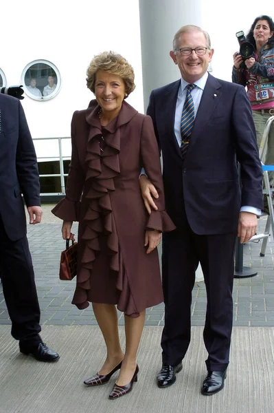 2006年4月28日 マルグリート王女と夫ピーター ファン ヴォルレンホーフェンがトゥエンテ大学を公式訪問 — ストック写真