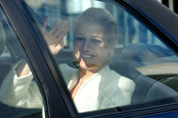 Enschede Nederländerna Apr 2006 Kunglig Höghet Prinsessan Maxima Vinkar När Royaltyfria Stockfoton