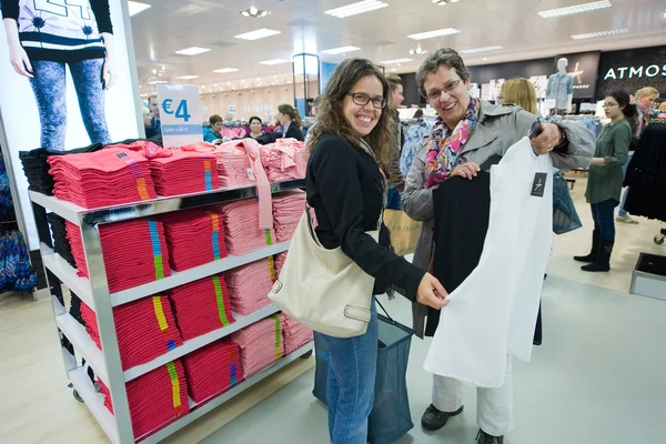 Einkaufen bei primark — Stockfoto