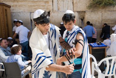 Bar Mitzvah töreni, ağlama duvarı