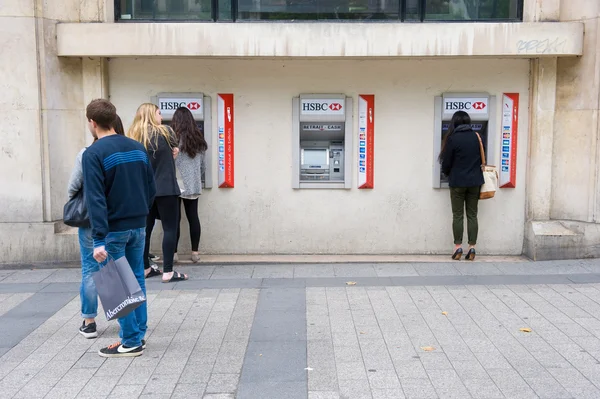 Retirar dinero —  Fotos de Stock