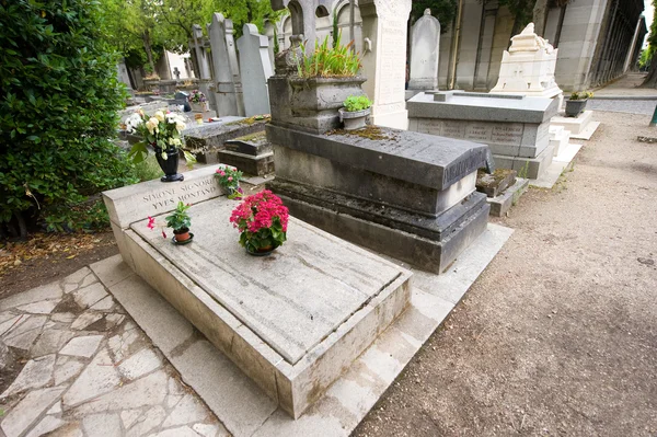 Tombe de Simone Signoret et Yves Montand — Photo