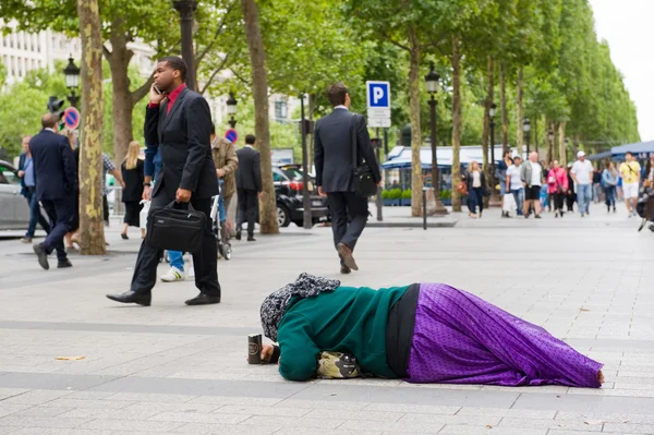 Begging for money — Stock Photo, Image