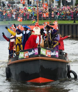Teknede gelen Sinterklaas