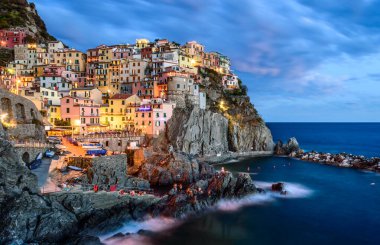 Arka planda klasik Manarola Görünümü