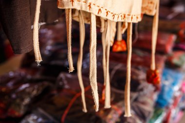 el Kuzey Tayland renkli kumaş dokuma.