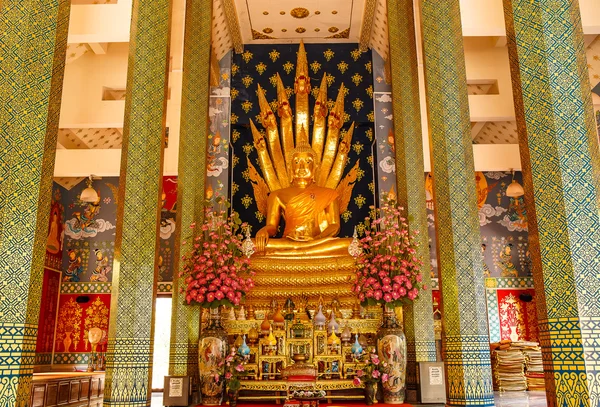 Phrae, Bangkok, Thailand, feFebruary, 7,2016: Nakprok Buddha in the c — стоковое фото