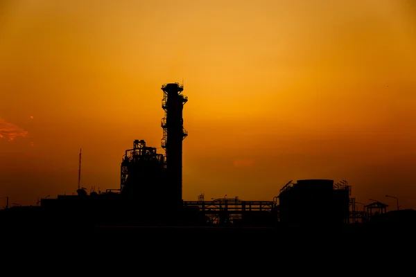 Planta elétrica e céu por do sol — Fotografia de Stock