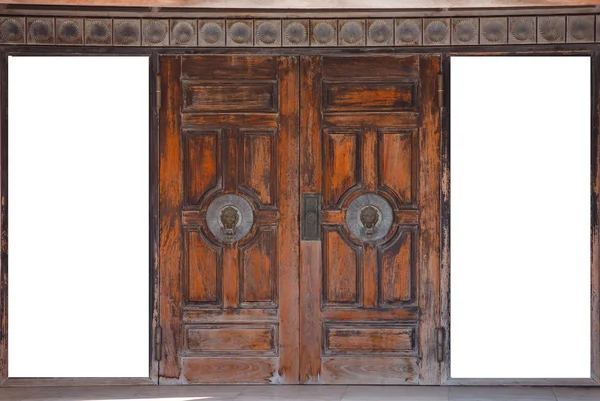 Old  knocker on the wooden door in Chinese style — Stock Photo, Image