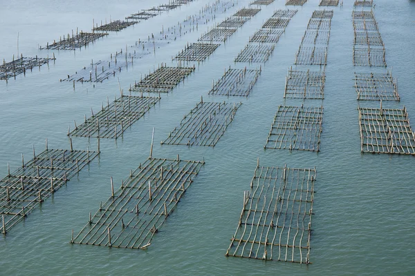 Gaiolas de peixes Bridge Laem Sing Chanthaburi, Tailândia — Fotografia de Stock