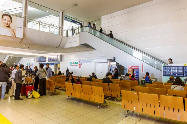 Fukuoka, Japão - 22 de março de 2016 - Aeroporto de Fukuoka é o aeroporto de passageiros mais movimentado do Japão para quatro . — Fotografia de Stock