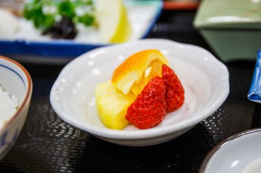 Japon günbatımı turuncu çilek.