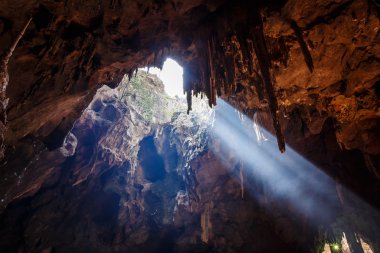 Khao Luang mağara, bir Tayland konumlar güzeldir