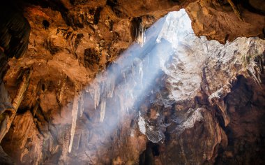 Khao Luang mağara, bir Tayland konumlar güzeldir