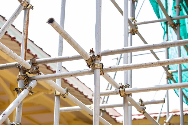 Steel scaffolding in plant — Stock Photo, Image