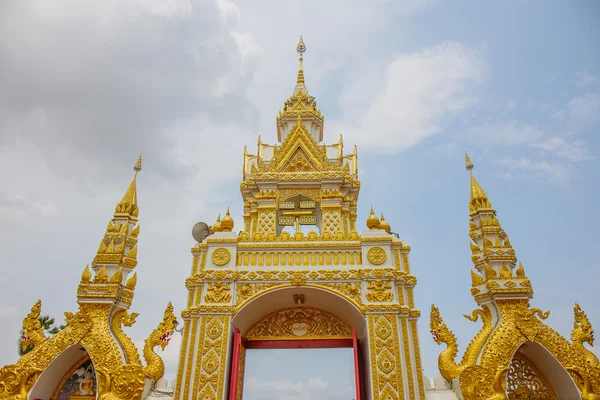 Wat Phra That Phanom je posvátnou oblast v jižní části provincie Nakhon Phanom, severovýchodní Thajsko. — Stock fotografie