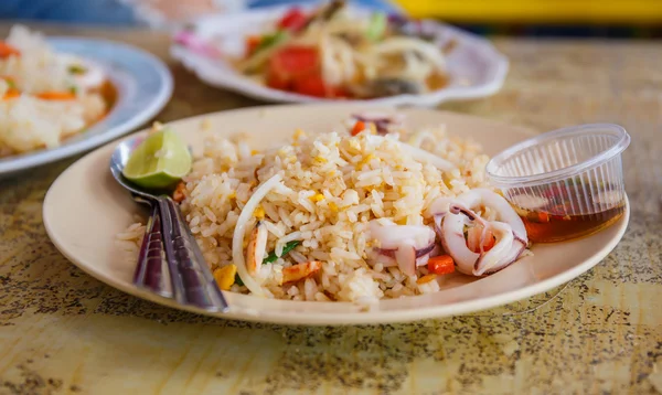 Fried rice with squid — Stock Photo, Image