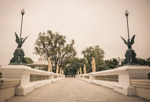 Mänsklig skulptur Pa-i palatset, Ayutthaya Thailand — Stockfoto
