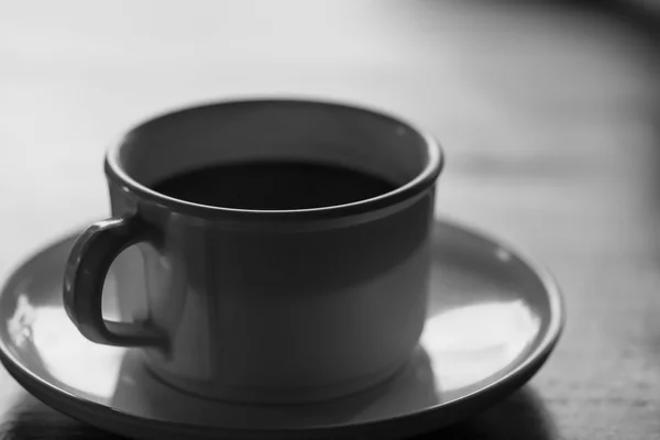 Tazza di caffè in caffetteria — Foto Stock