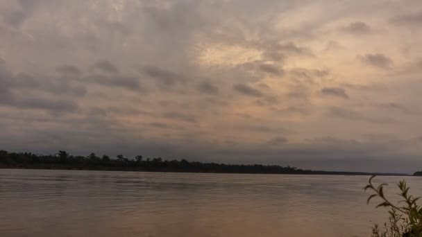 Marukhathaiyawan Sarayı Cha-Am, Phetchaburi Eyaleti, Tayland. — Stok video