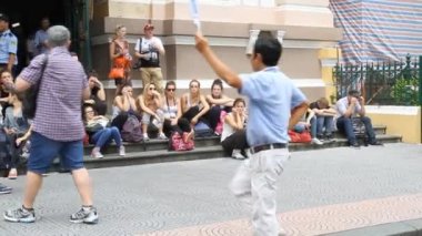 Ho Chi Minh City /Vietnam - 12 Ekim 2014: Merkez postane neoklasik mimari tarzı, Ho Chi Minh City, Vietnam şehir merkezinde, ünlü mimarı Gustave Eiffel tarafından