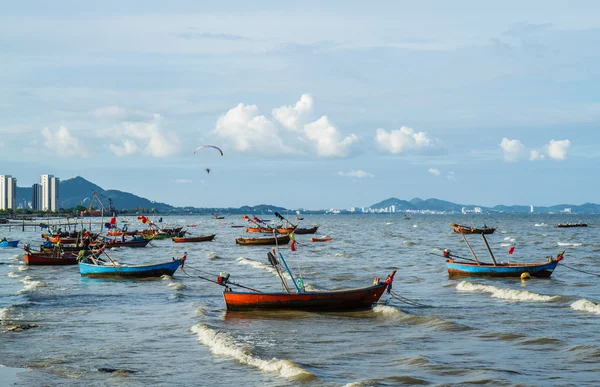 Små fiskebåtar på beach thailand — Stockfoto