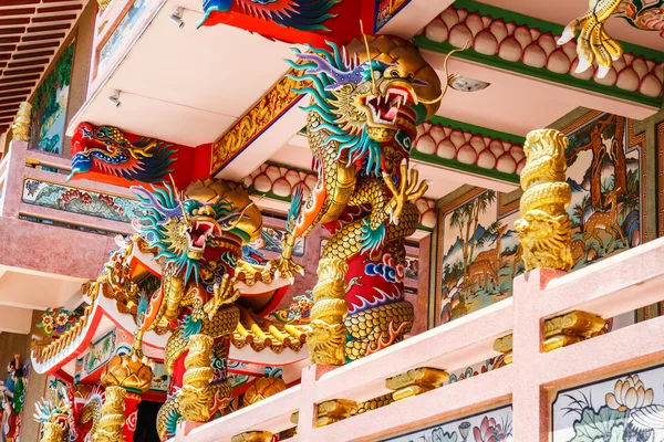 Dragões no templo chinês — Fotografia de Stock