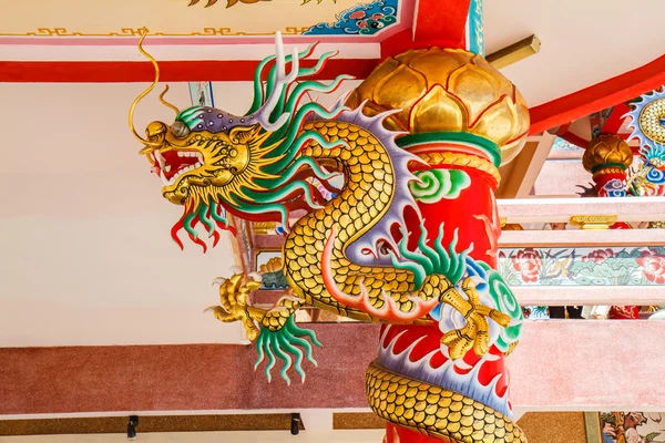 Dragons dans le temple chinois — Photo