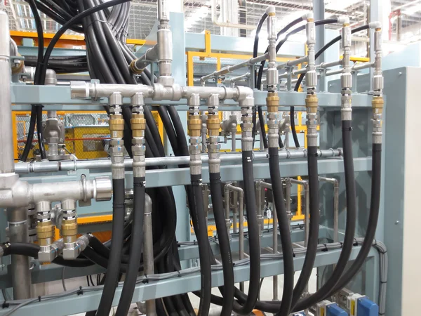 Sektördeki hidrolik hatları.