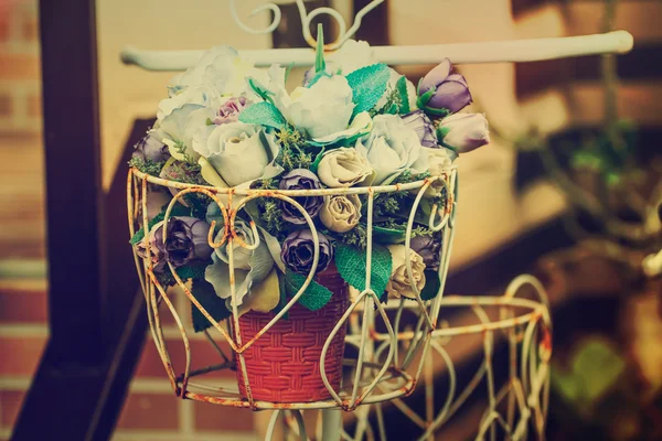 Bouquet of Flowers on a bike — Stock Photo, Image