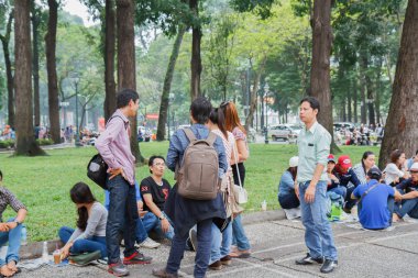 Saigon, Vietnam - 12 Ekim: tanımlanamayan genç insanlar bir p zevk