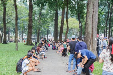Saigon, Vietnam - 12 Ekim: tanımlanamayan genç insanlar bir p zevk