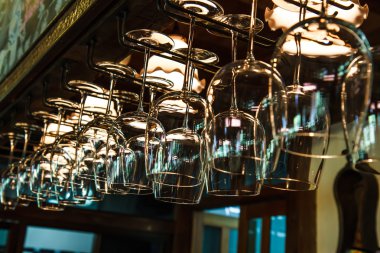 şarap bardakları çubuğu