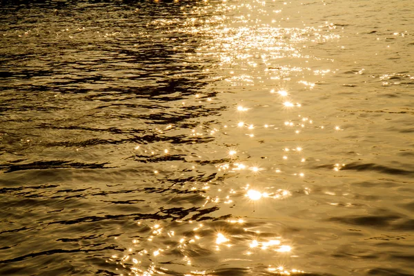 ensuya yansıyan güneş